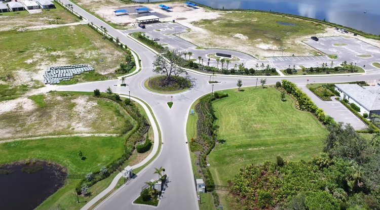 DEL WEBB OAK CREEK North Fort Myers Florida real estate news